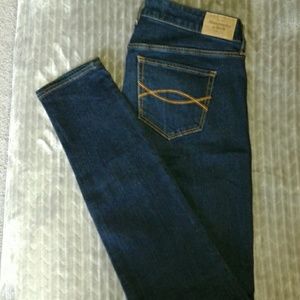 A&F Skinny Jeggins